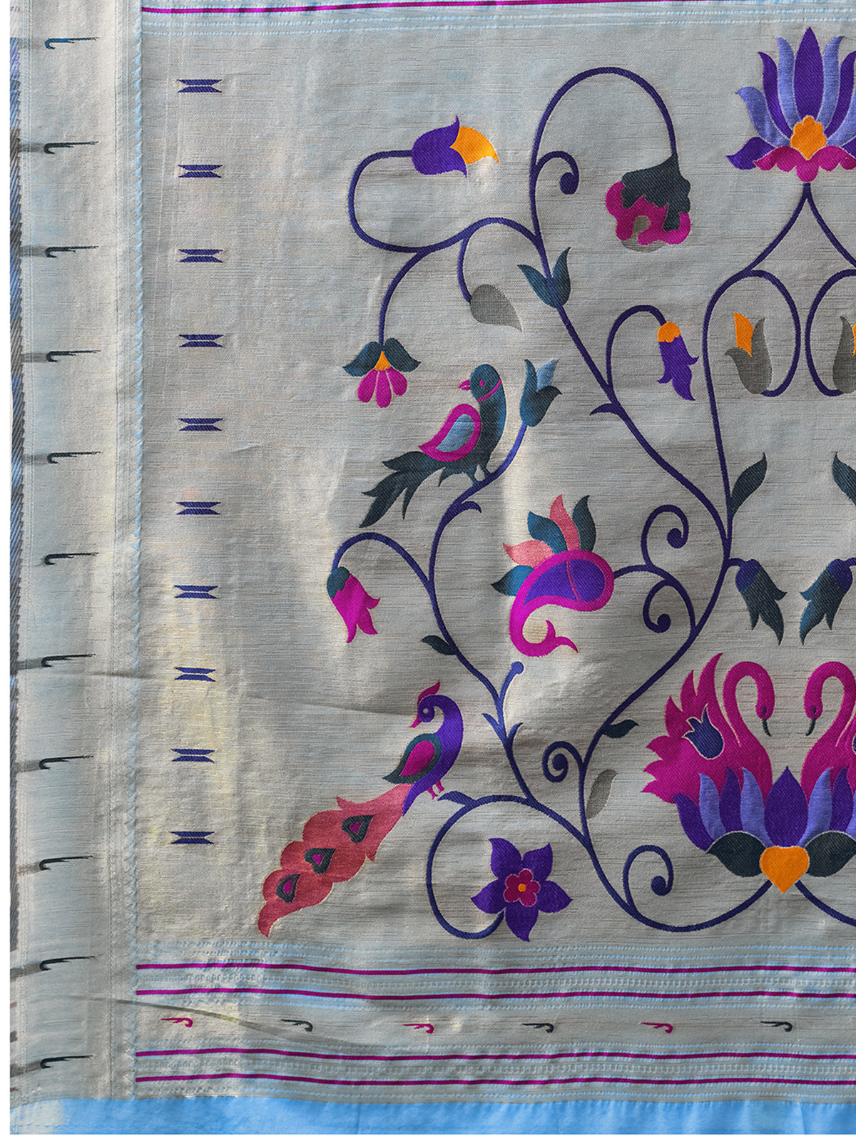 Women's Paithani Silk Saree With Unstitched Blouse Piece