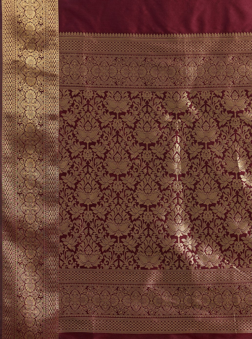 Women's Banarasi Silk Saree With Unstitched Blouse Piece