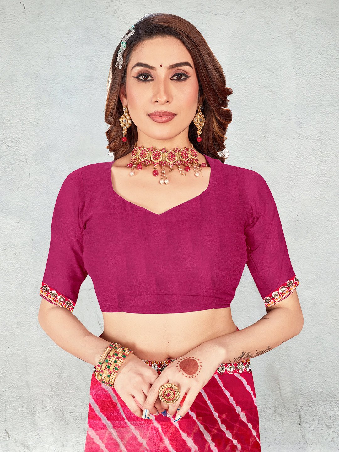 Women's Georgette Leheriya Saree With Unstitched Blouse Piece