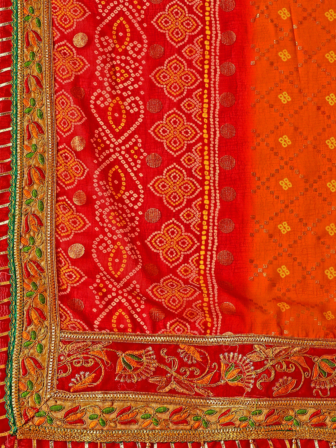 Women's Georgette Bandhani Saree With Unstitched Blouse Piece