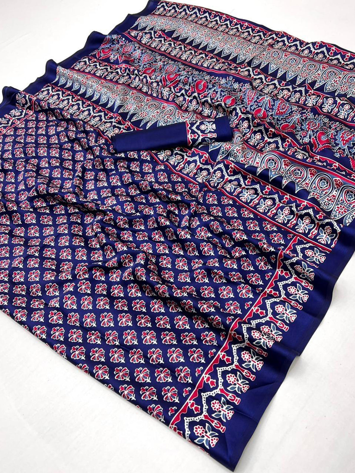 Women's Satin Georgette Saree With Unstitched Blouse Piece