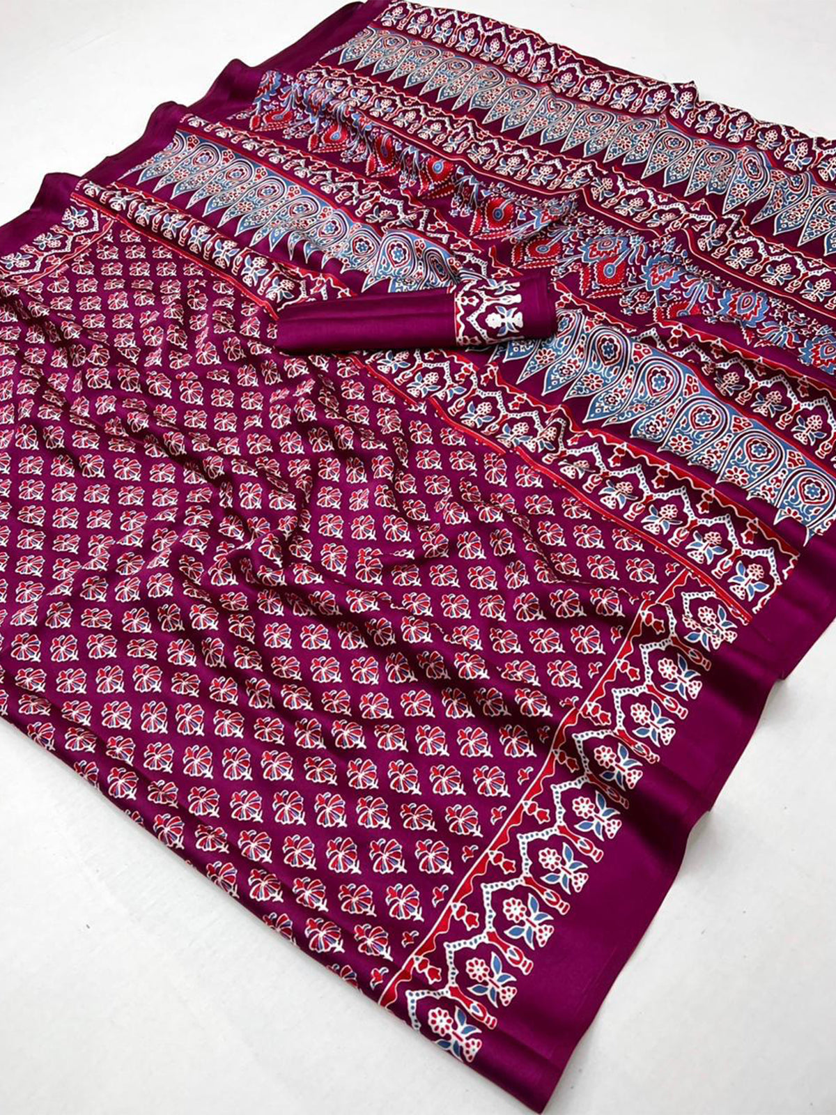 Women's Satin Georgette Saree With Unstitched Blouse Piece