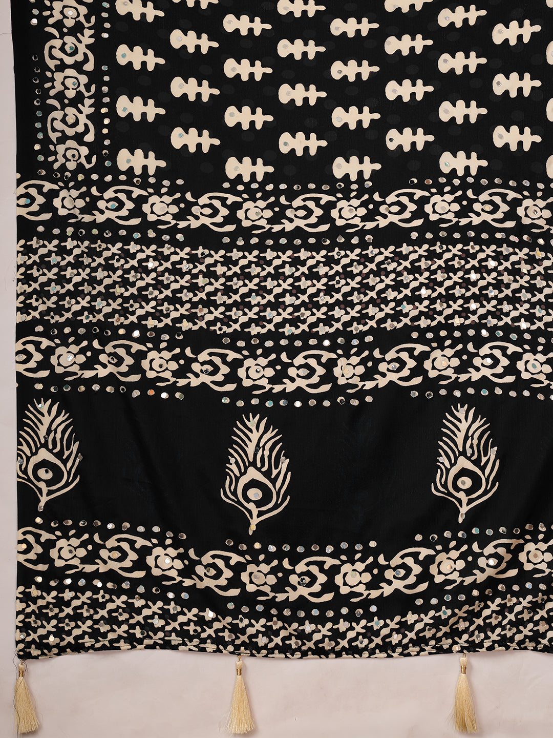 Women's Chinon Silk Saree With Unstitched Blouse Piece