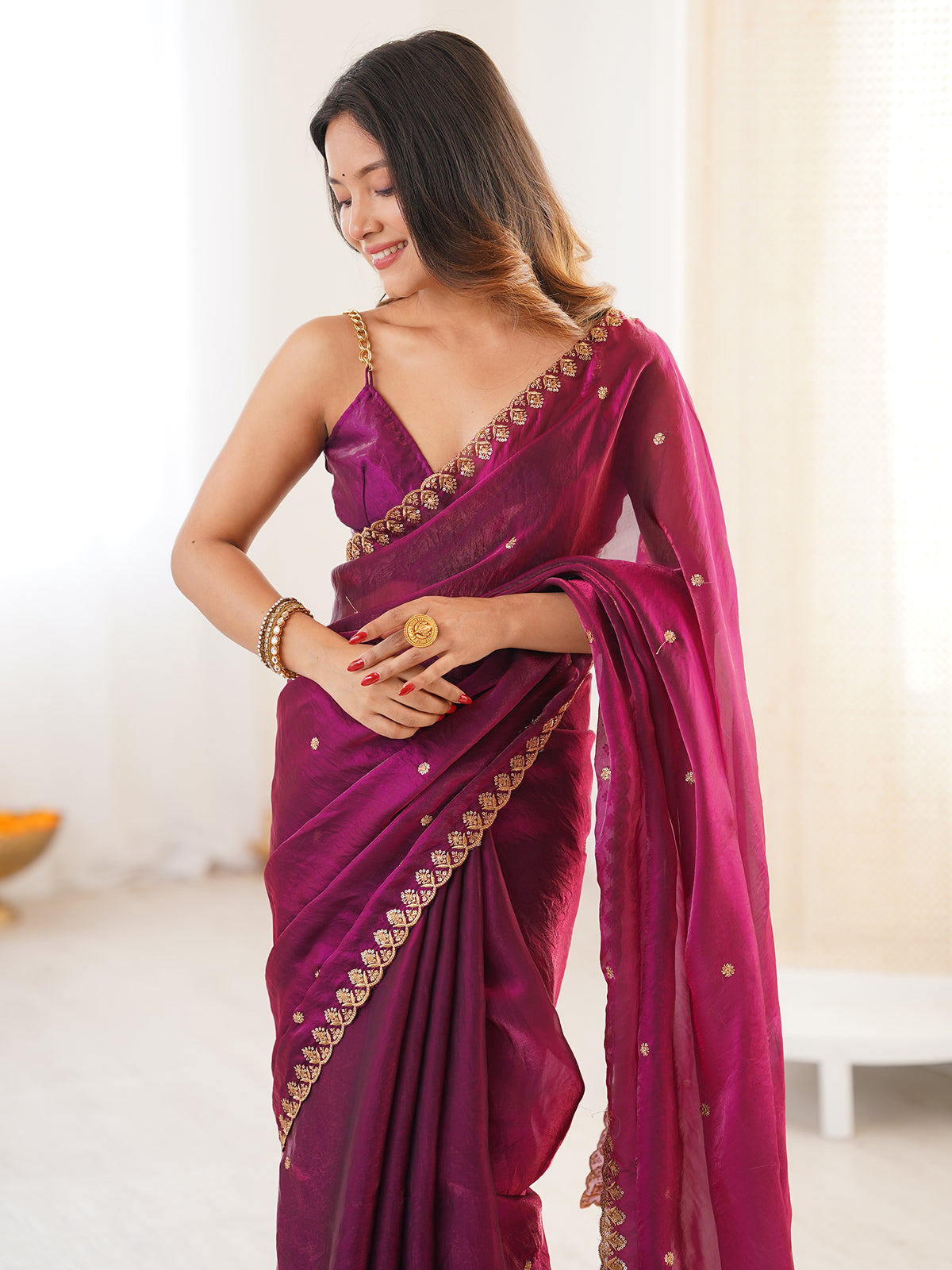 Women's Fendy Satin Saree With Unstitched Blouse Piece