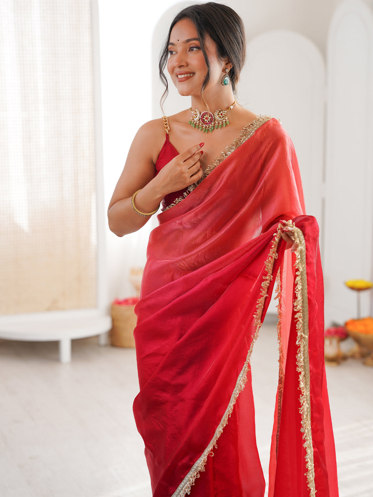 Women's Fendy Satin Saree With Unstitched Blouse Piece