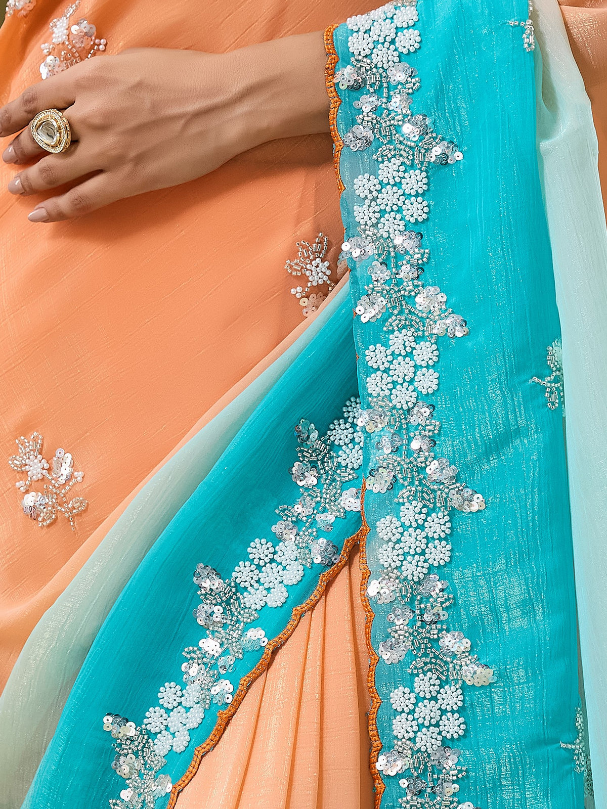 Women's Crunchy Crush Saree With Unstitched Blouse Piece