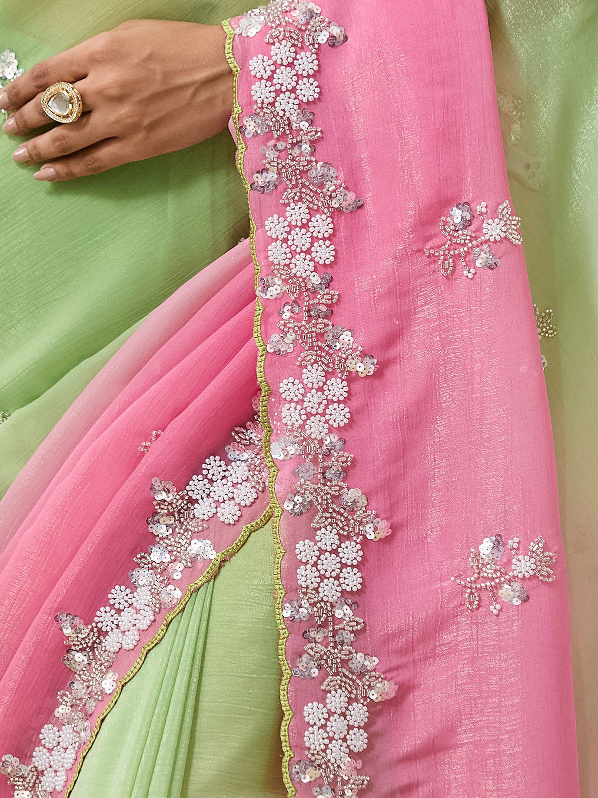 Women's Crunchy Crush Saree With Unstitched Blouse Piece