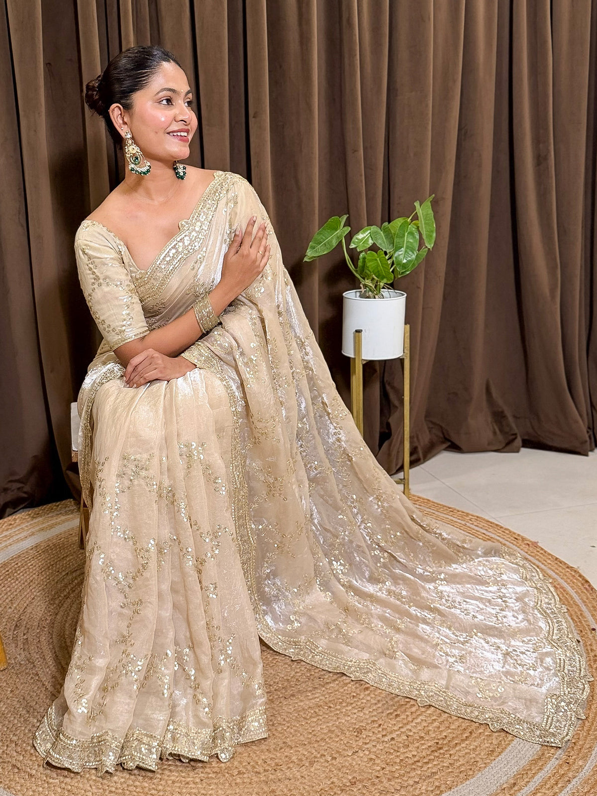 Women's Fendy Satin Saree With Unstitched Blouse Piece