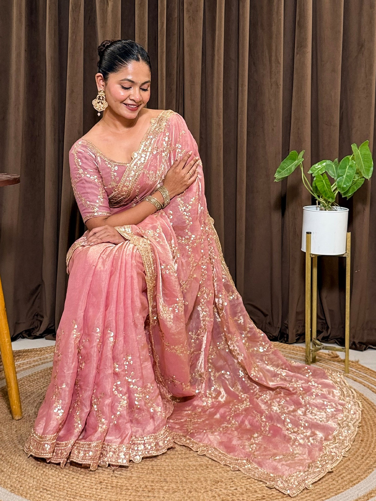 Women's Fendy Satin Saree With Unstitched Blouse Piece