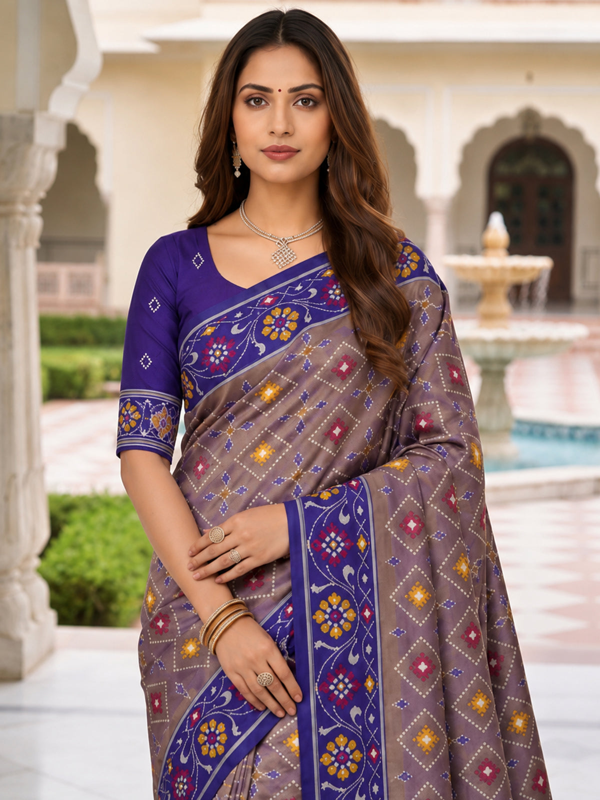 Women's Patola Silk Saree With Unstitched Blouse Piece
