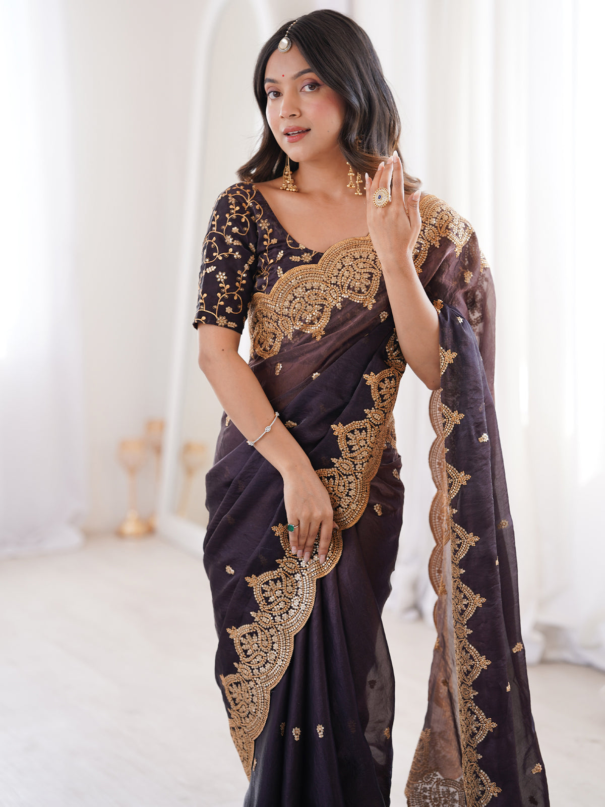 Women's Fendy Satin Saree With Unstitched Blouse Piece