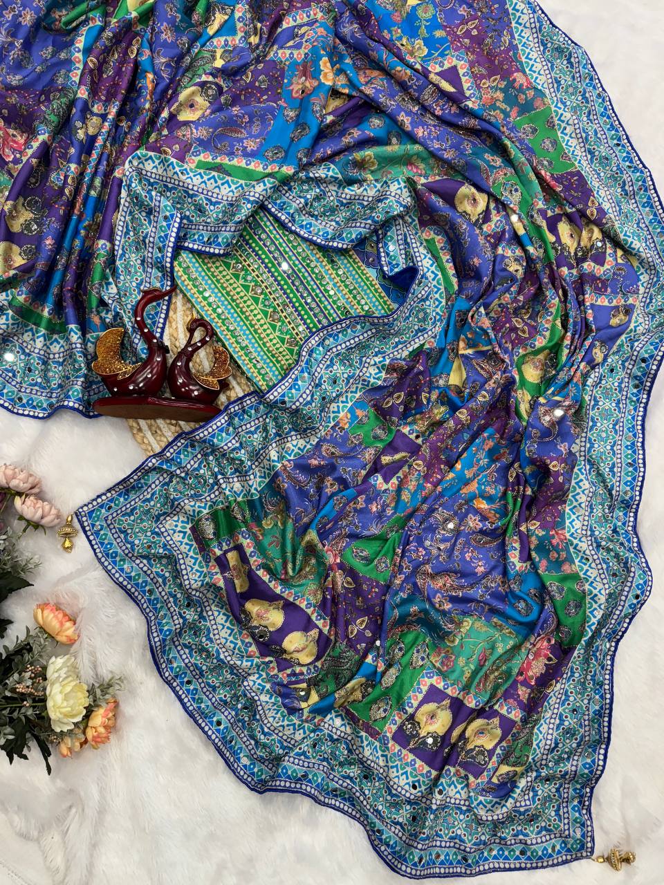 Women's Chinon Ajrakh Print Saree With Unstitched Blouse Piece