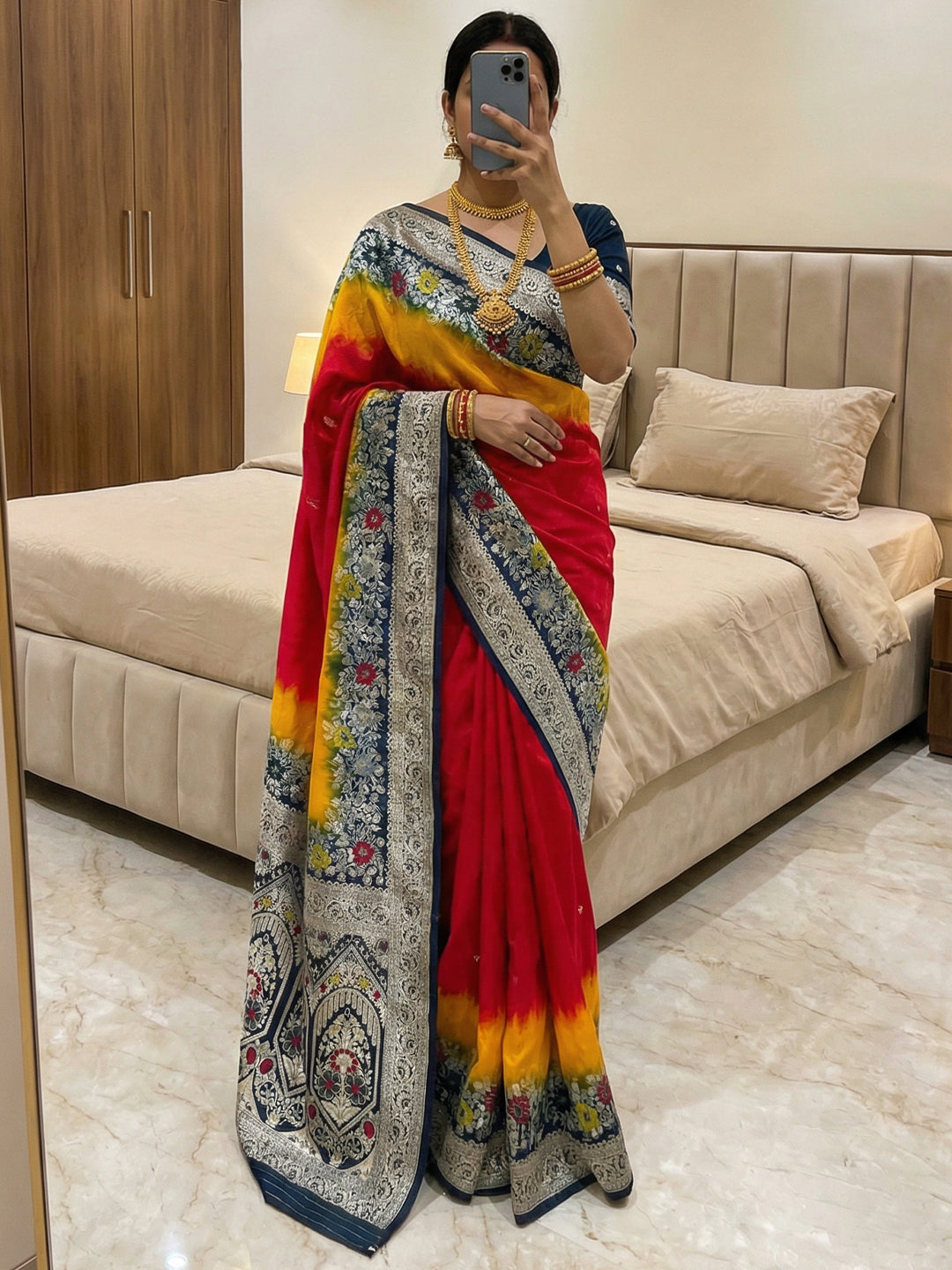 Women's Viscose Dola Silk Saree With Unstitched Blouse Piece