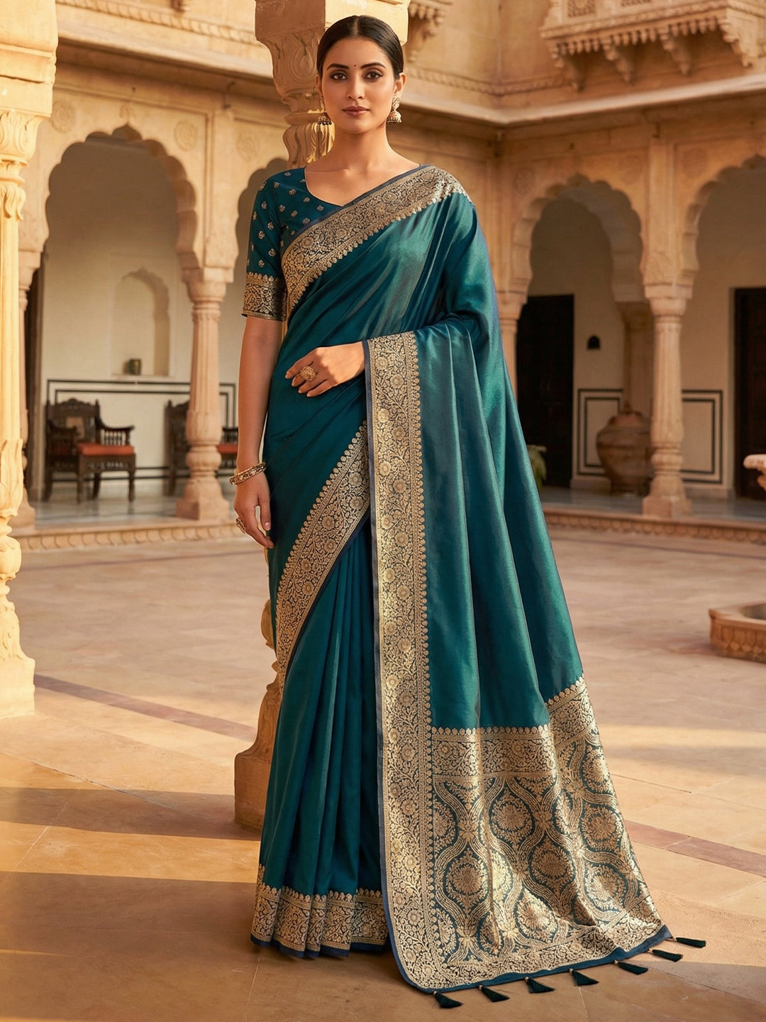 Women's Banarasi Silk Saree With Unstitched Blouse Piece