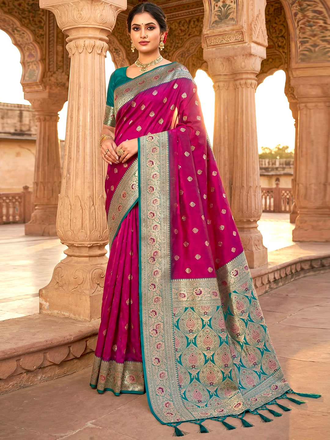 Women's Banarasi Silk Saree With Unstitched Blouse Piece