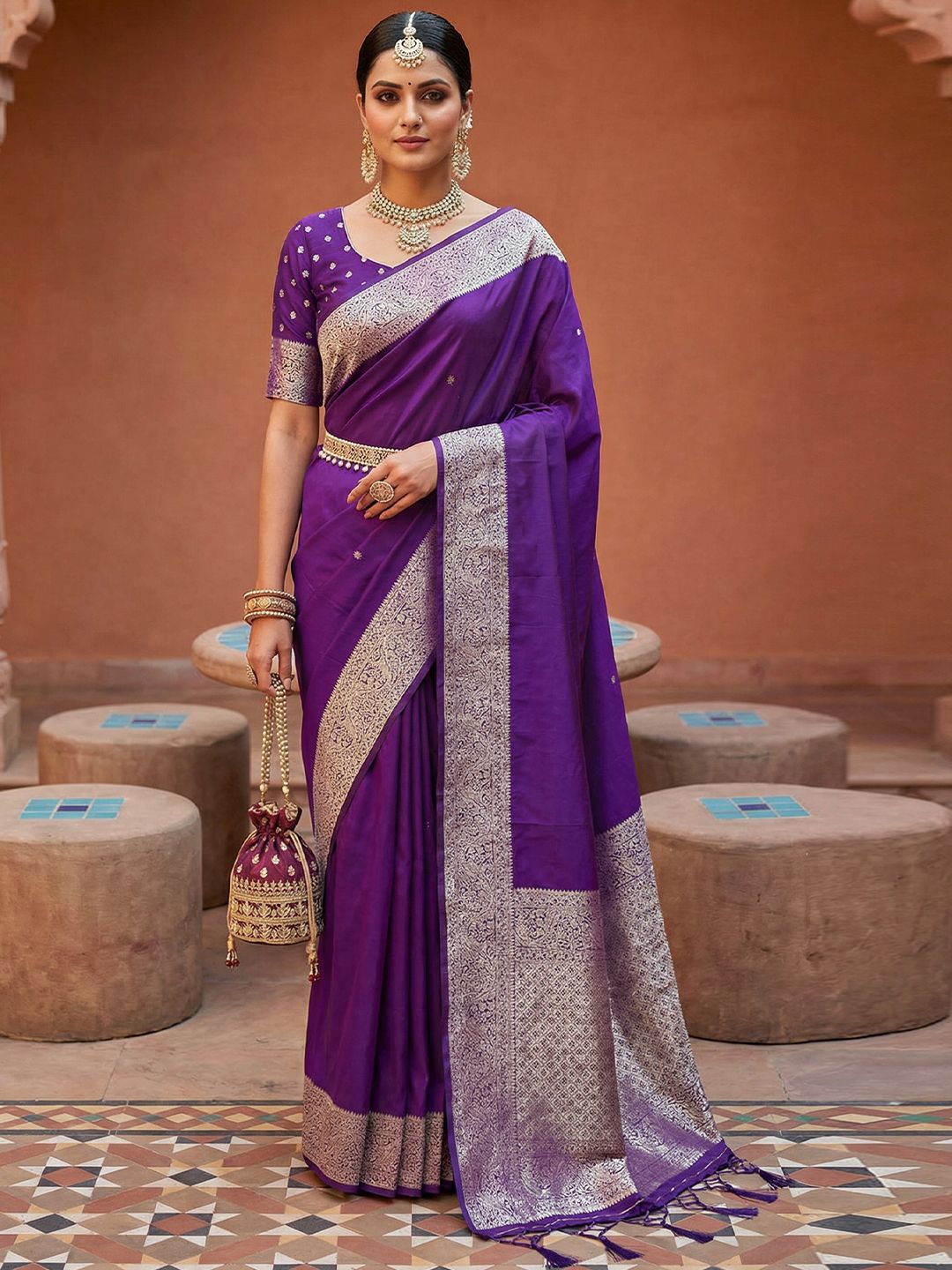 Women's Banarasi Silk Saree With Unstitched Blouse Piece