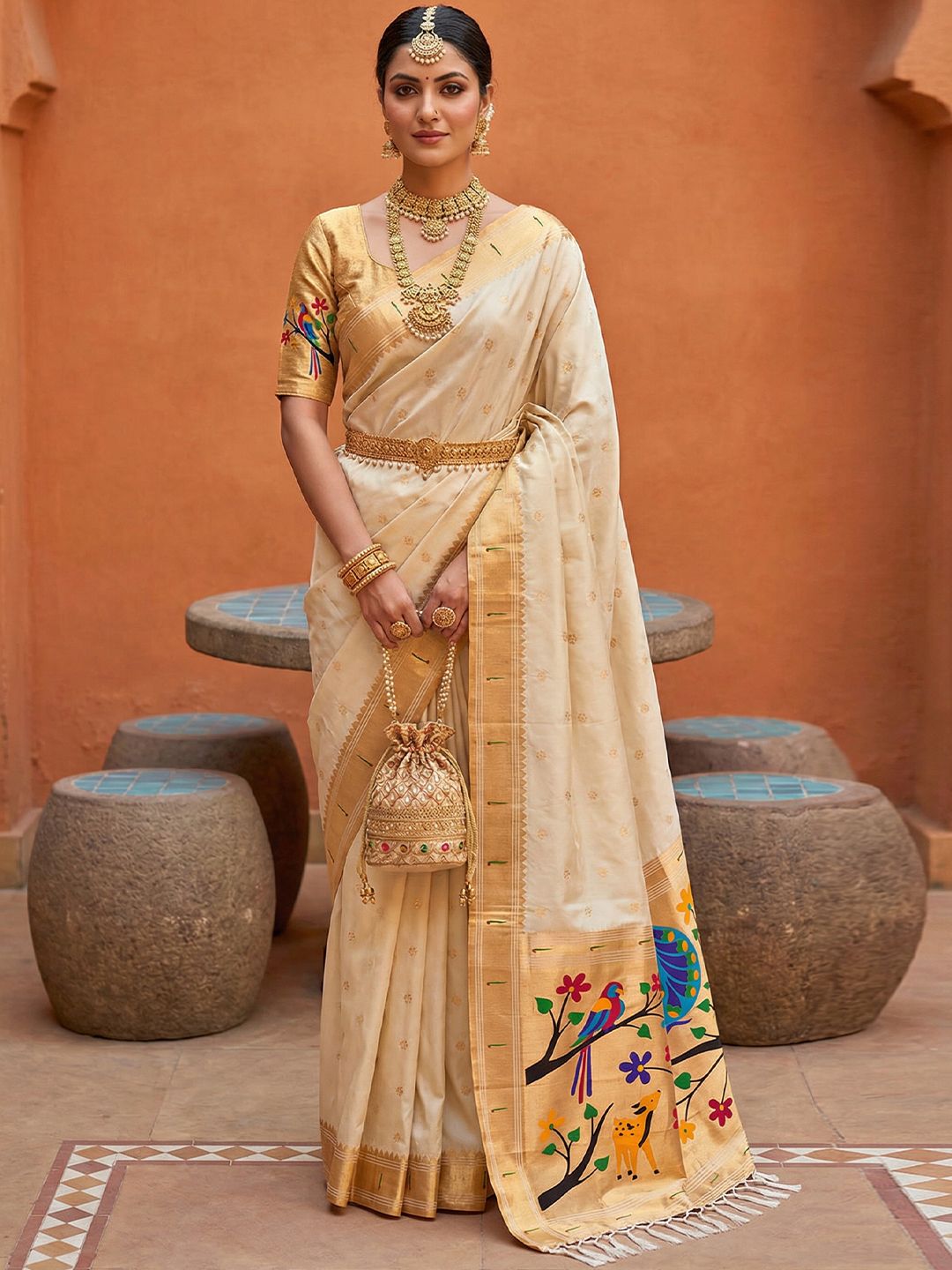 Women's Paithani Silk Saree With Unstitched Blouse Piece