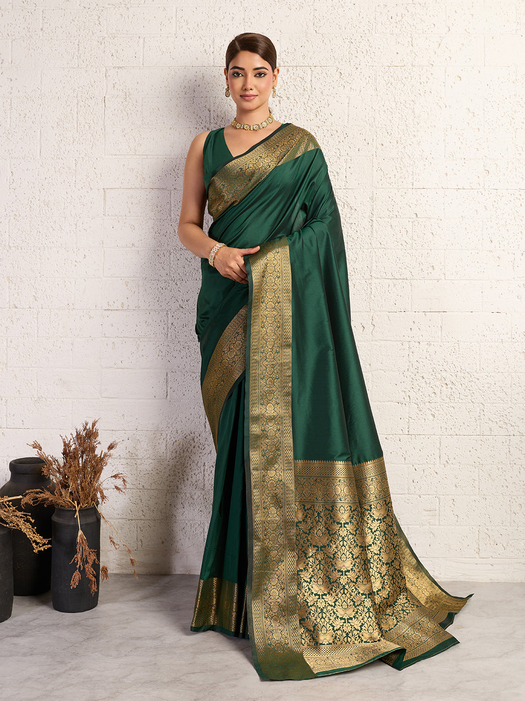 Women's Banarasi Silk Saree With Unstitched Blouse Piece