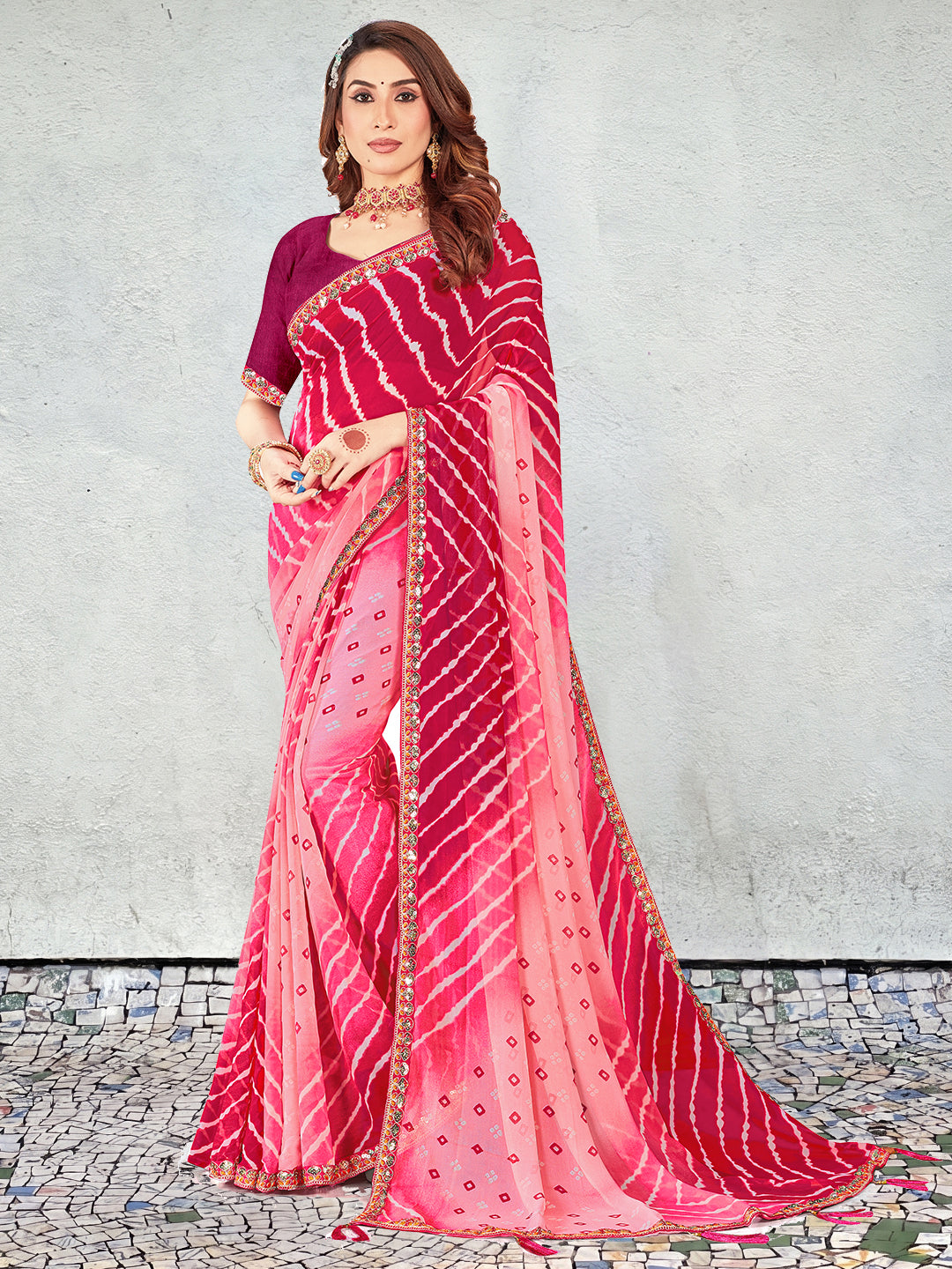 Women's Georgette Leheriya Saree With Unstitched Blouse Piece