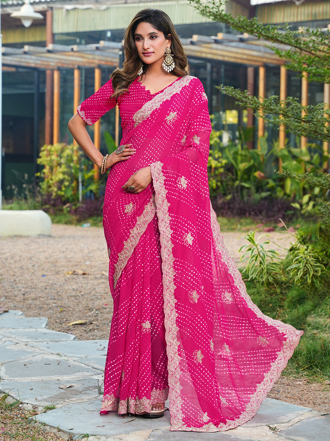 Women's Georgette Leheriya Saree With Unstitched Blouse Piece