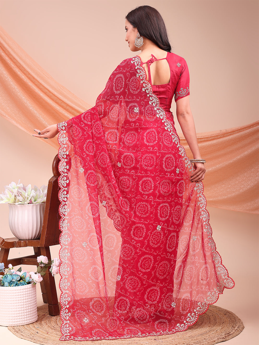 Women's Georgette Bandhani Saree With Unstitched Blouse Piece