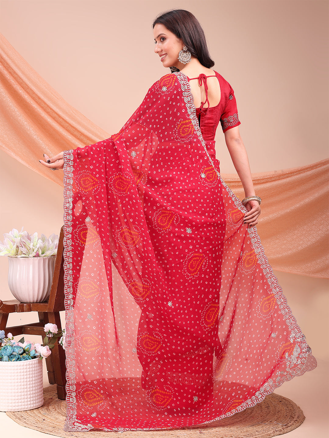 Women's Georgette Bandhani Saree With Unstitched Blouse Piece