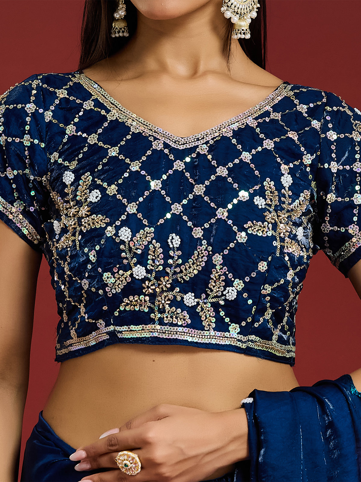 Women's Fendy Satin Saree With Unstitched Blouse Piece