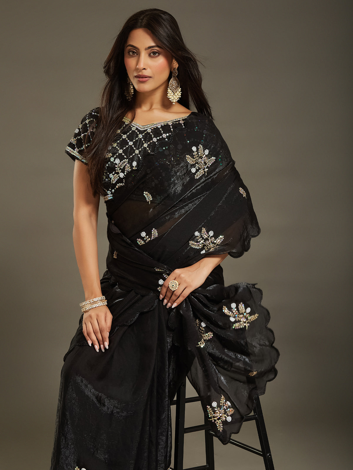 Women's Fendy Satin Saree With Unstitched Blouse Piece