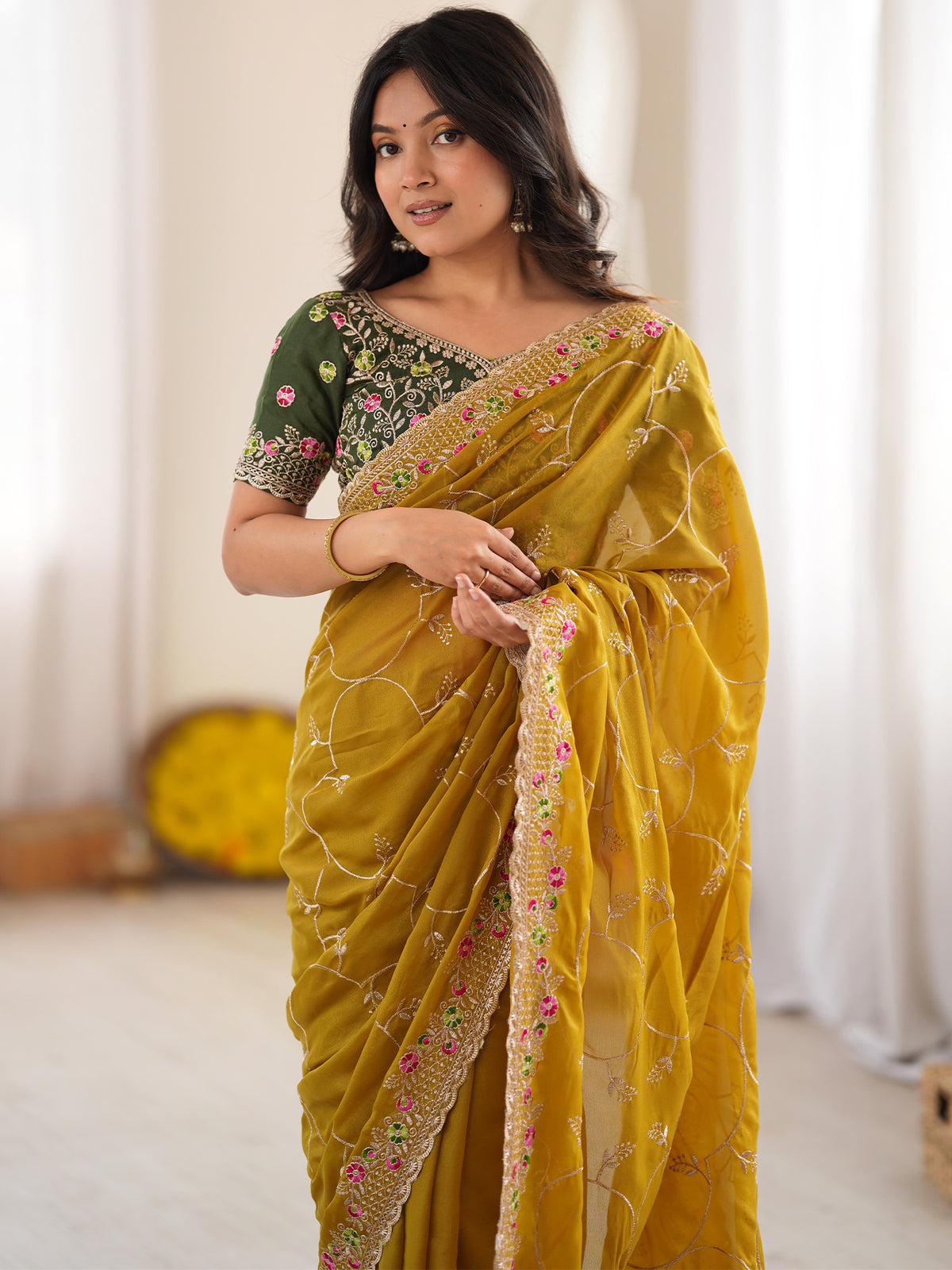 Women's Georgette Saree With Unstitched Blouse Piece