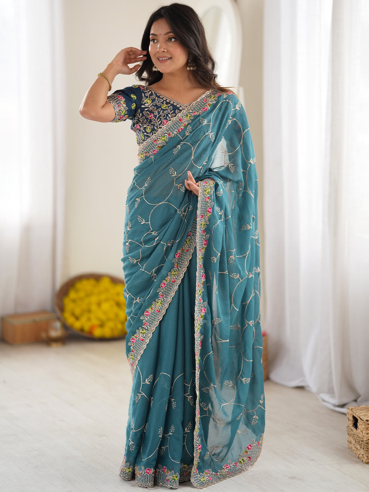Women's Georgette Saree With Unstitched Blouse Piece
