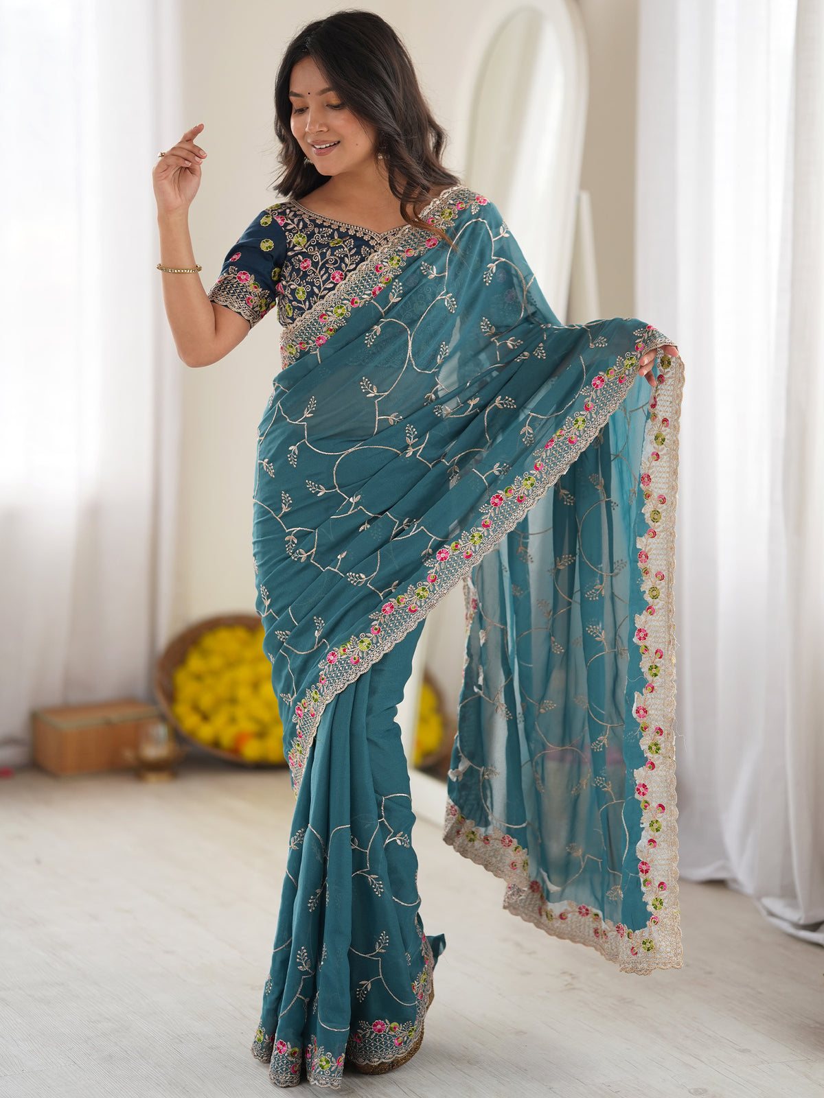 Women's Georgette Saree With Unstitched Blouse Piece