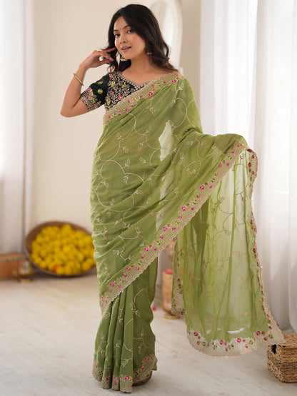 Women's Georgette Saree With Unstitched Blouse Piece