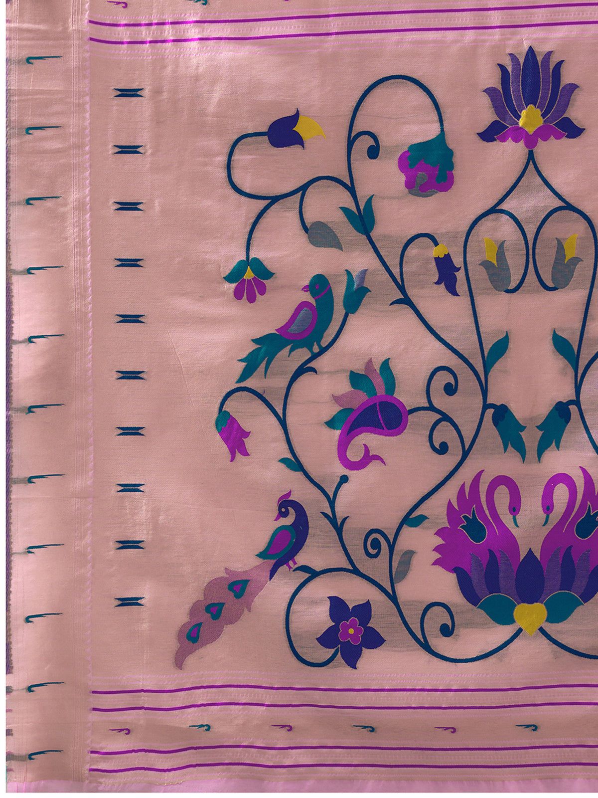 Women's Paithani Silk Saree With Unstitched Blouse Piece