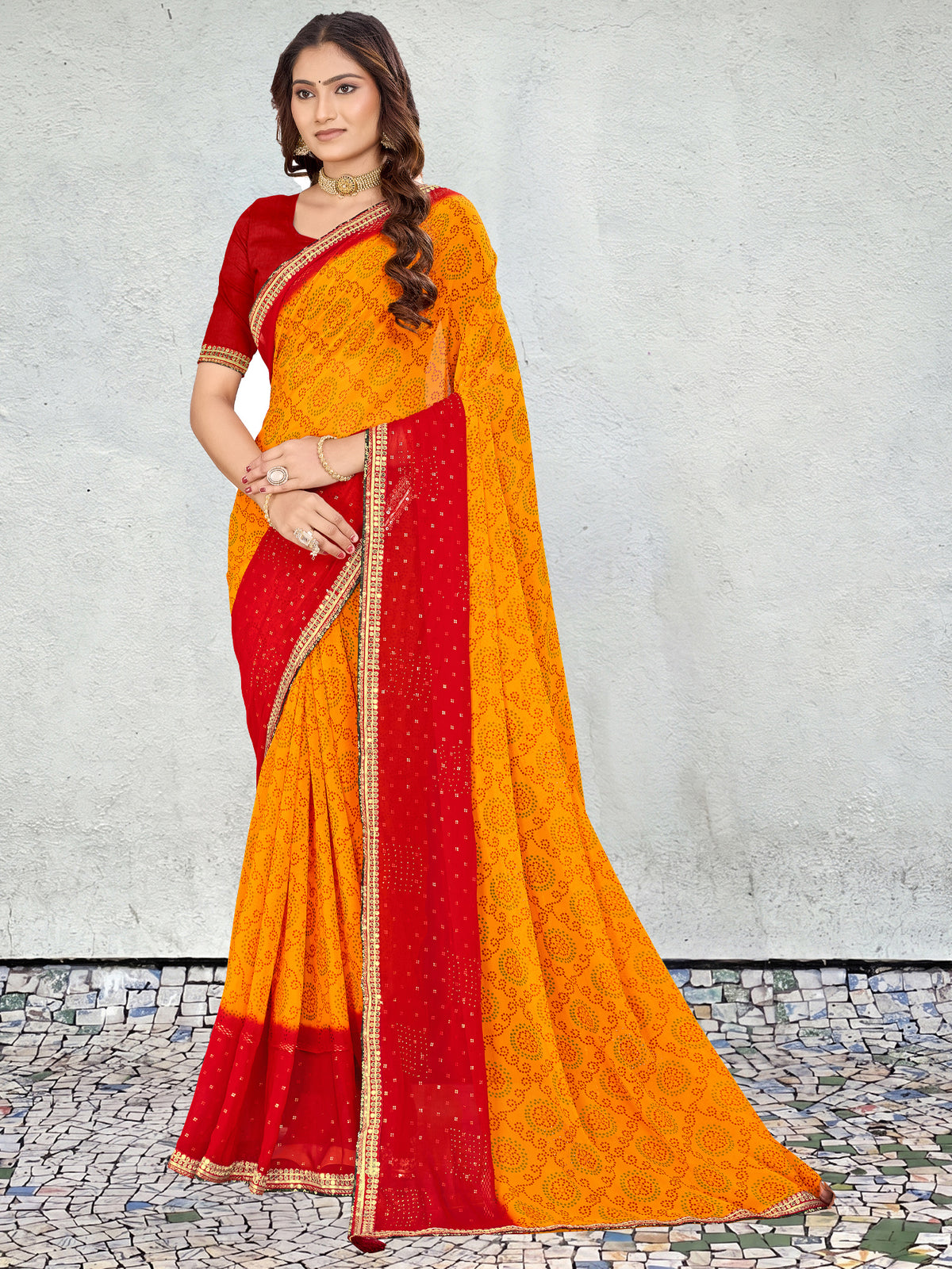 Women's Georgette Bandhani Saree With Unstitched Blouse Piece
