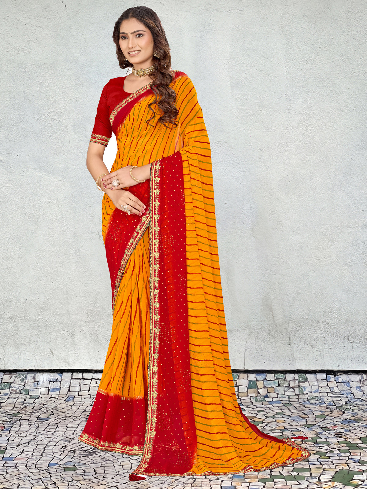 Women's Georgette Bandhani Saree With Unstitched Blouse Piece