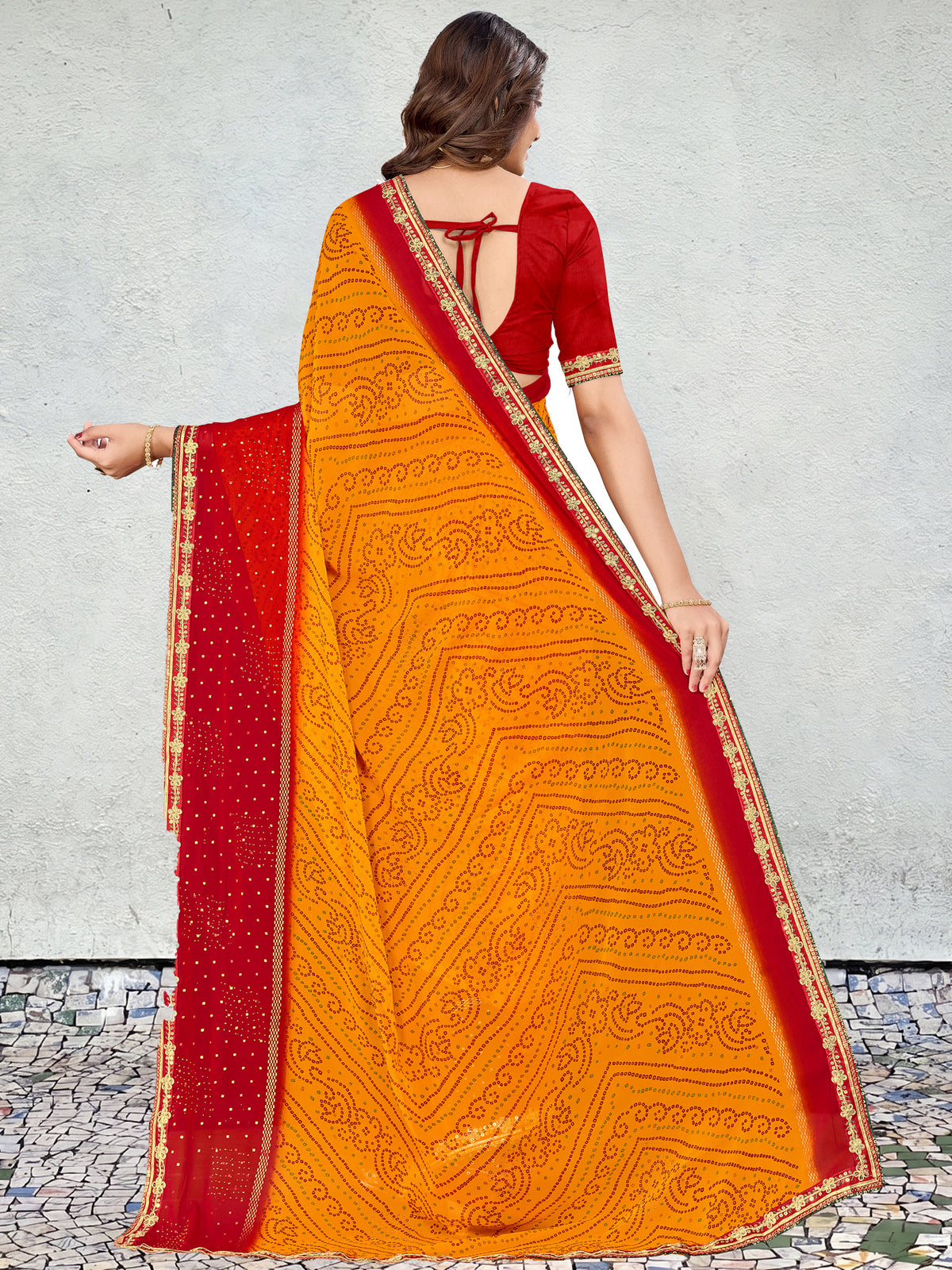 Women's Georgette Bandhani Saree With Unstitched Blouse Piece