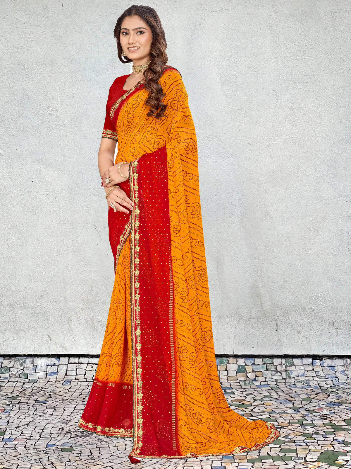 Women's Georgette Bandhani Saree With Unstitched Blouse Piece