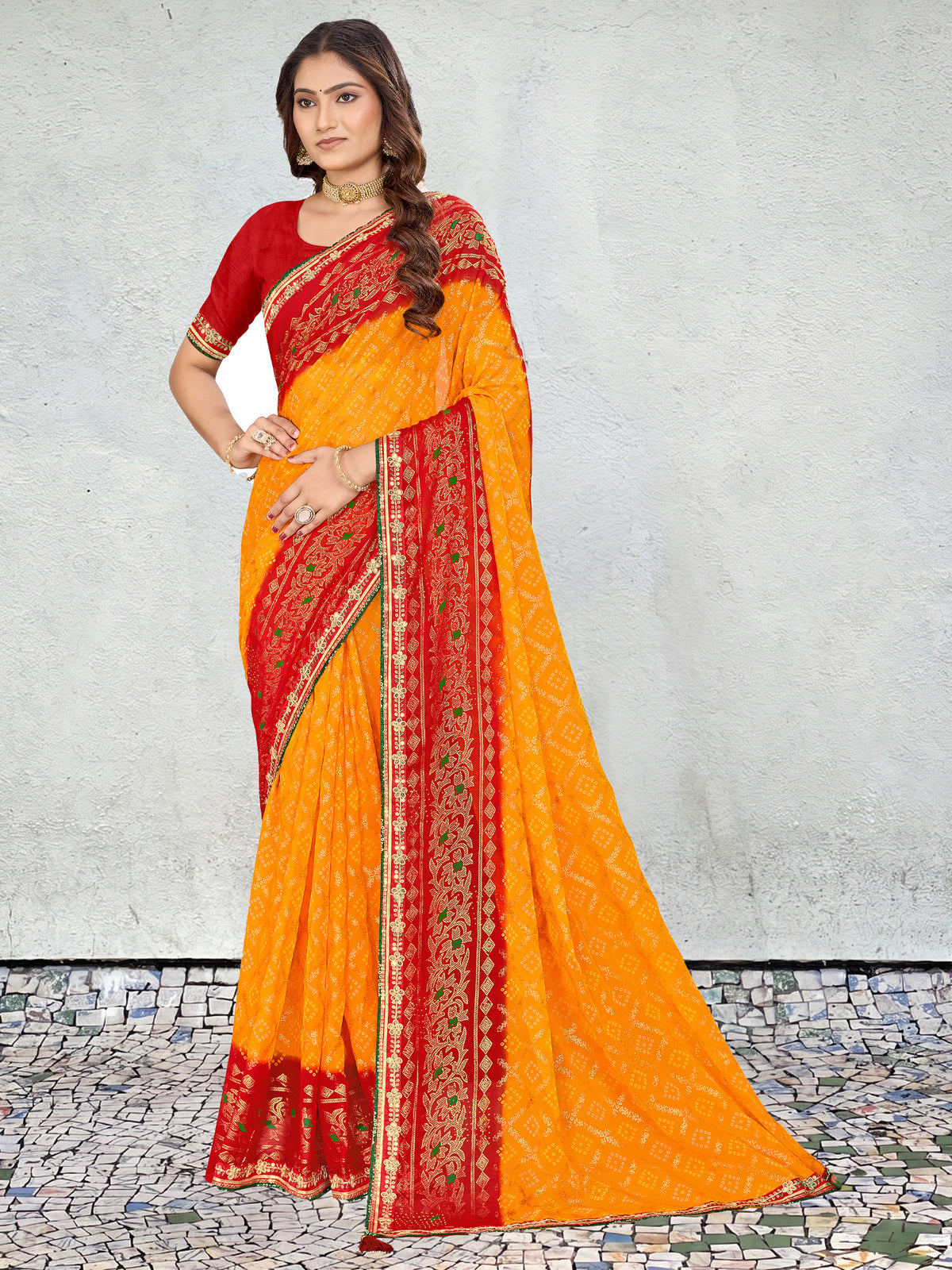 Women's Georgette Bandhani Saree With Unstitched Blouse Piece