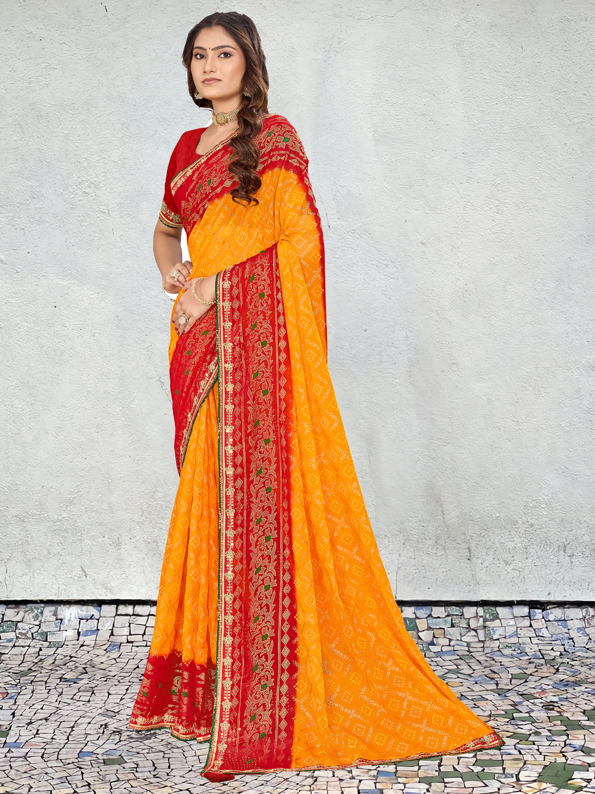 Women's Georgette Bandhani Saree With Unstitched Blouse Piece