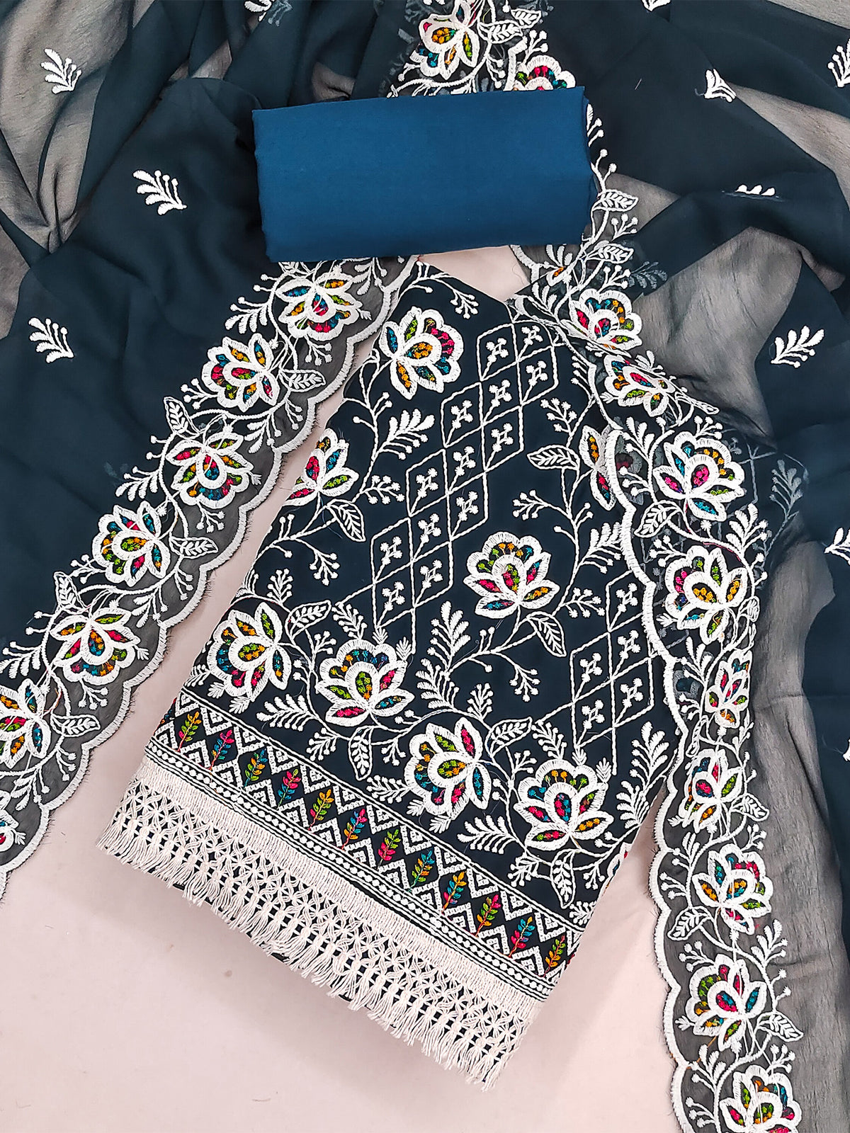 Women's Georgette Unstitched Dress Material WIth Embroidery Work