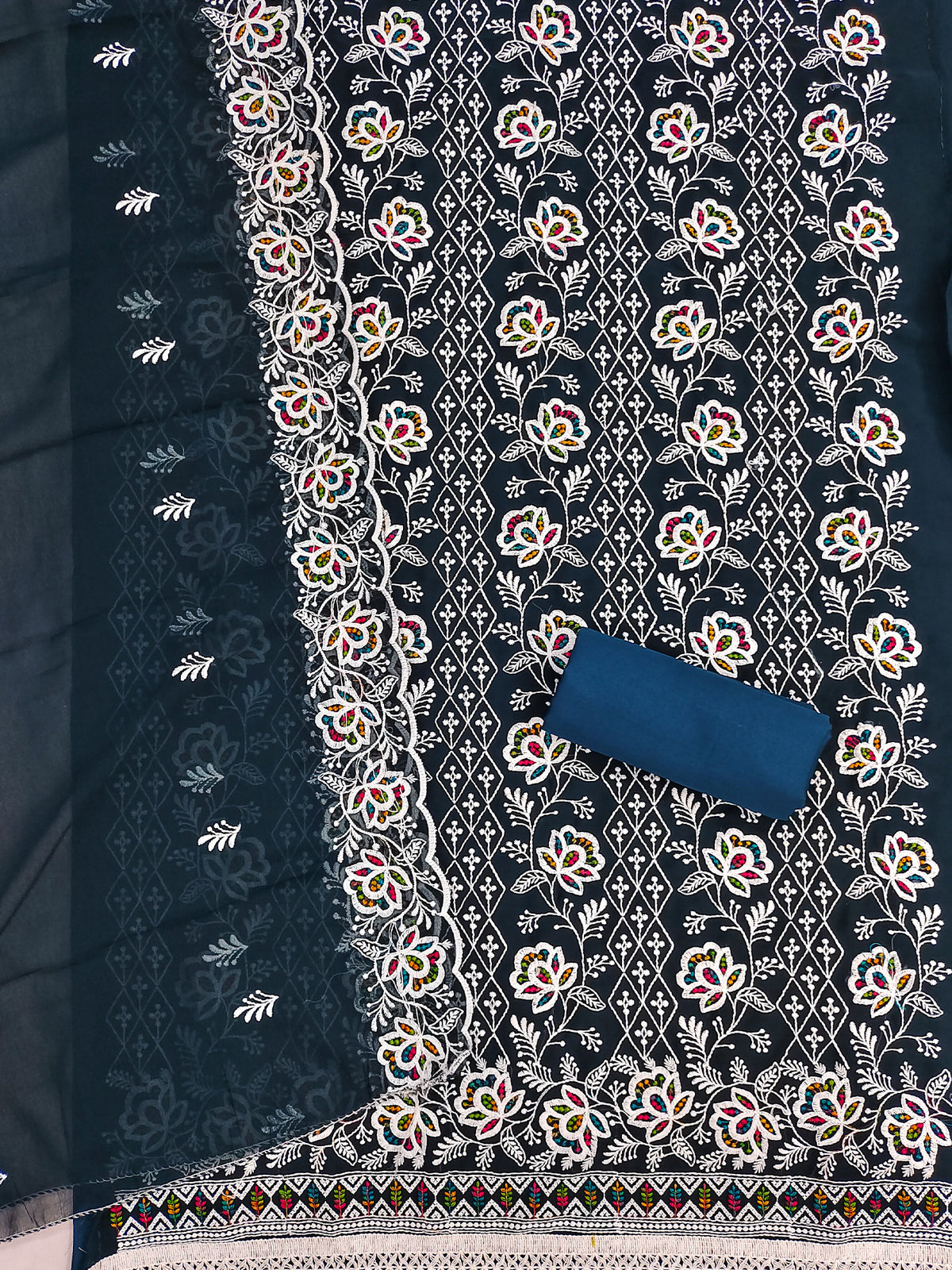 Women's Georgette Unstitched Dress Material WIth Embroidery Work