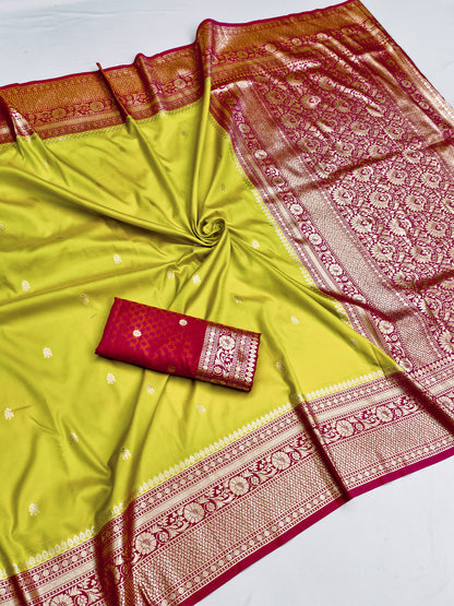Women's Banarasi Silk Saree With Unstitched Blouse Piece