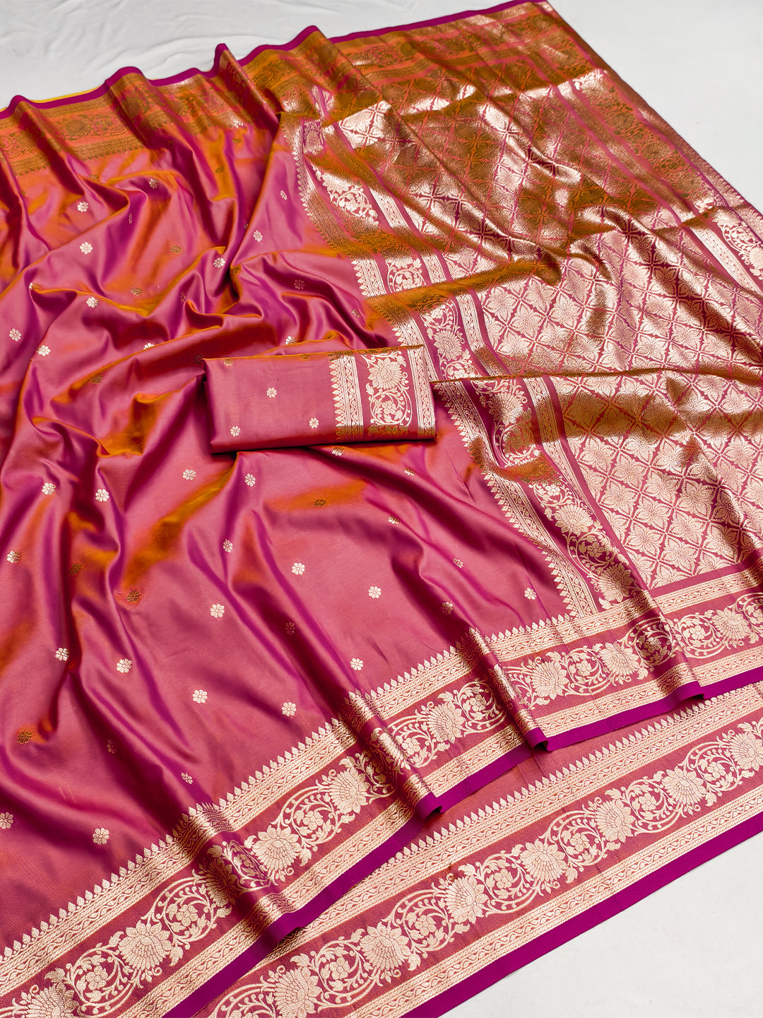 Women's Banarasi Silk Saree With Unstitched Blouse Piece