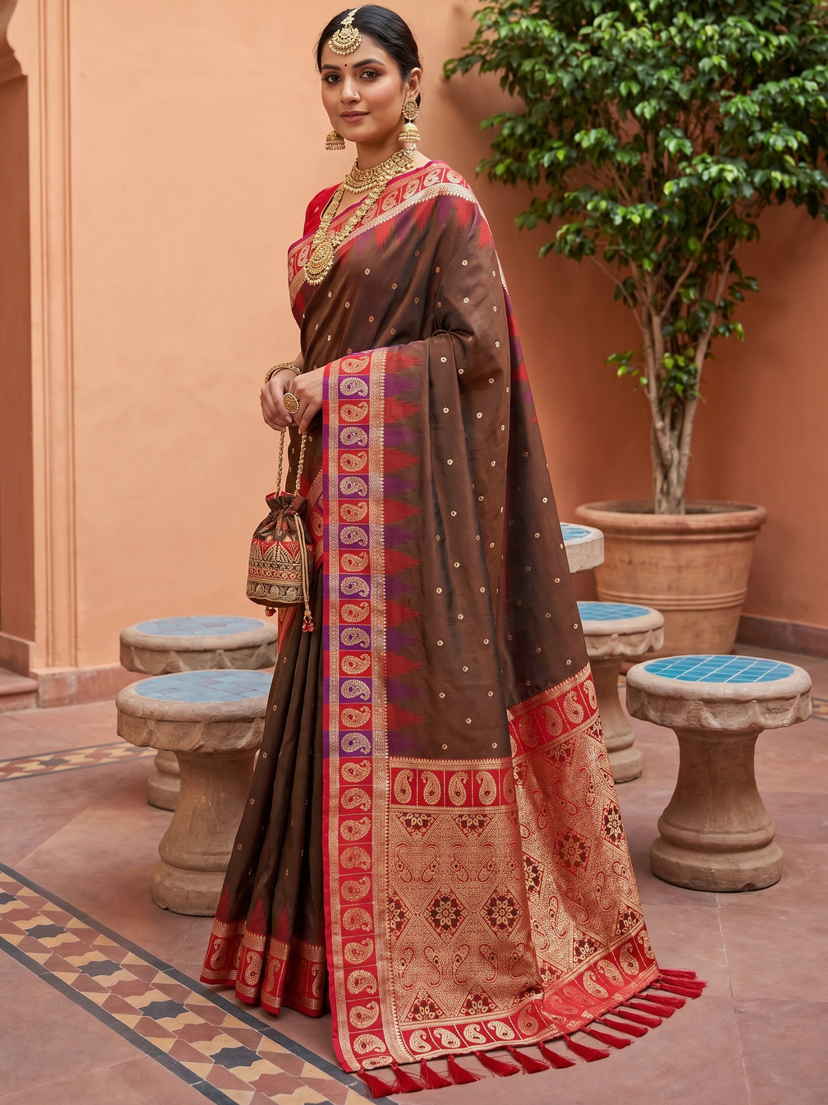 Women's Banarasi Silk Saree With Unstitched Blouse Piece