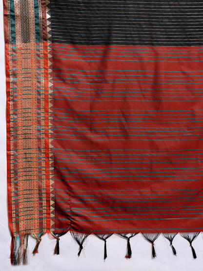 Women's Banarasi Silk Saree With Unstitched Blouse Piece
