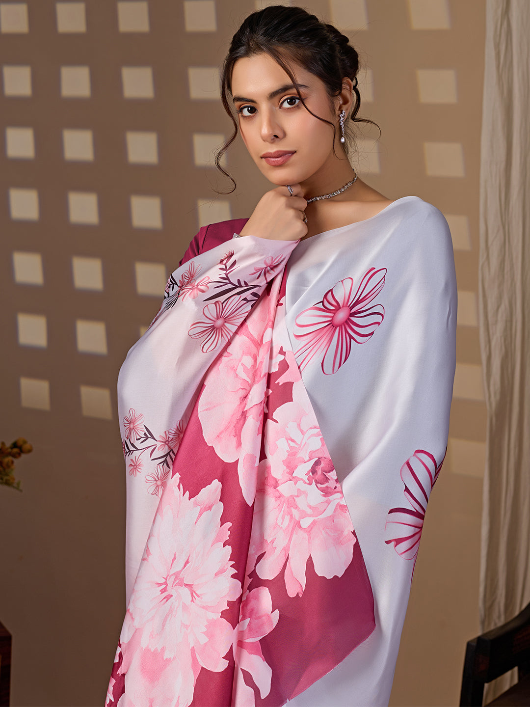 Women's Satin Georgette Saree With Unstitched Blouse Piece