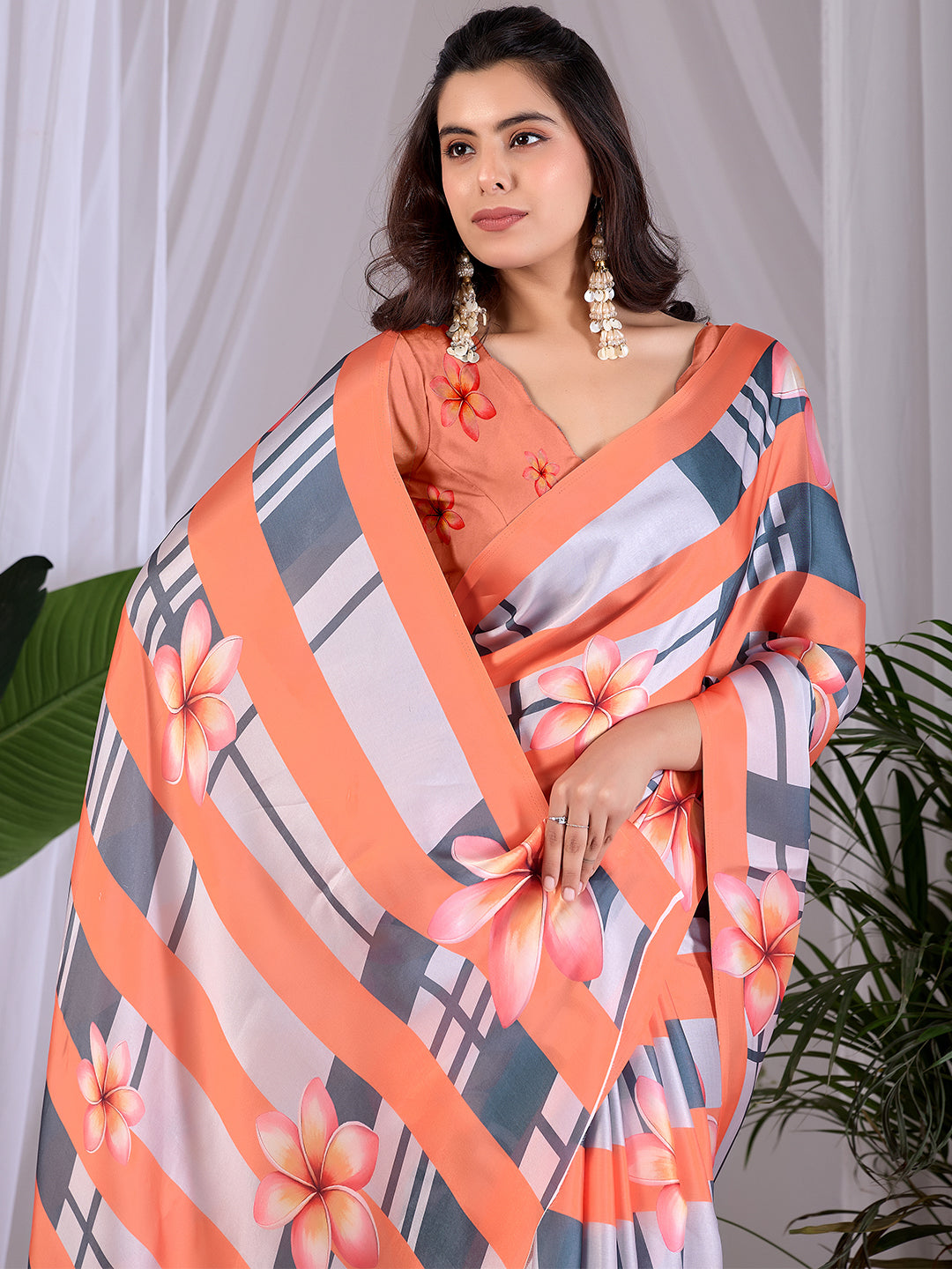 Women's Satin Georgette Saree With Unstitched Blouse Piece