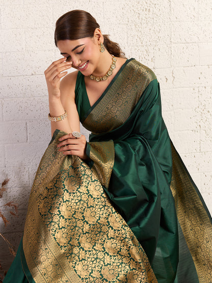 Women's Banarasi Silk Saree With Unstitched Blouse Piece