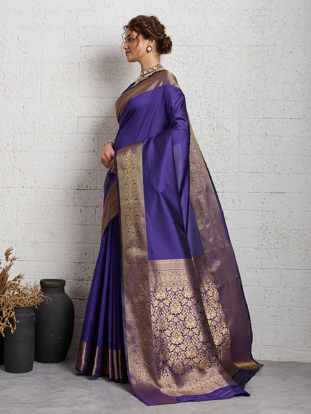 Women's Banarasi Silk Saree With Unstitched Blouse Piece