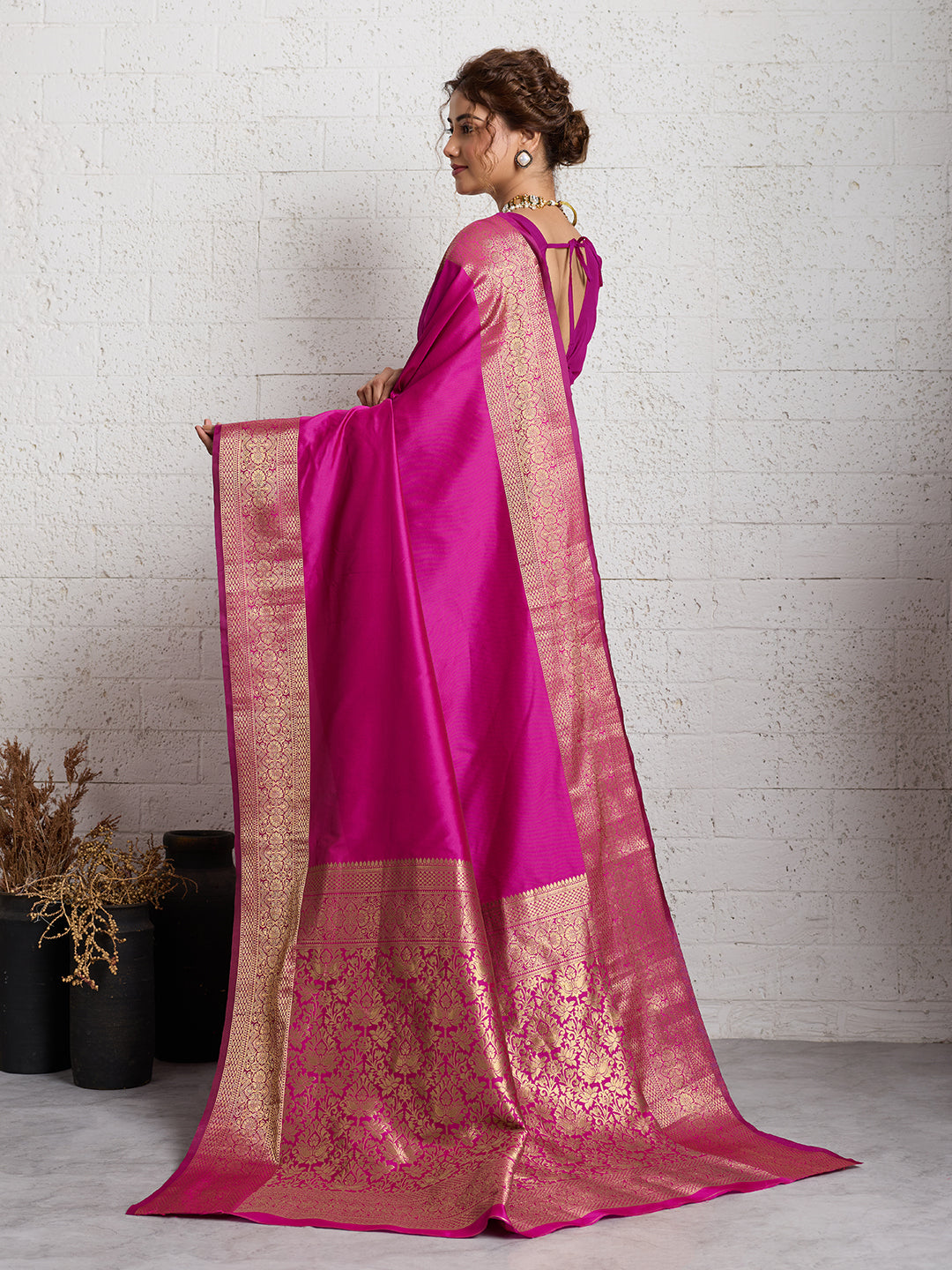 Women's Banarasi Silk Saree With Unstitched Blouse Piece